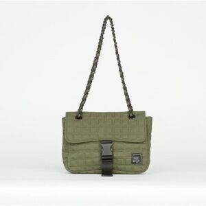 IHKWIP THE QUILTED CONVERTIBLE CHAIN SHOULDER BAG -NWOT